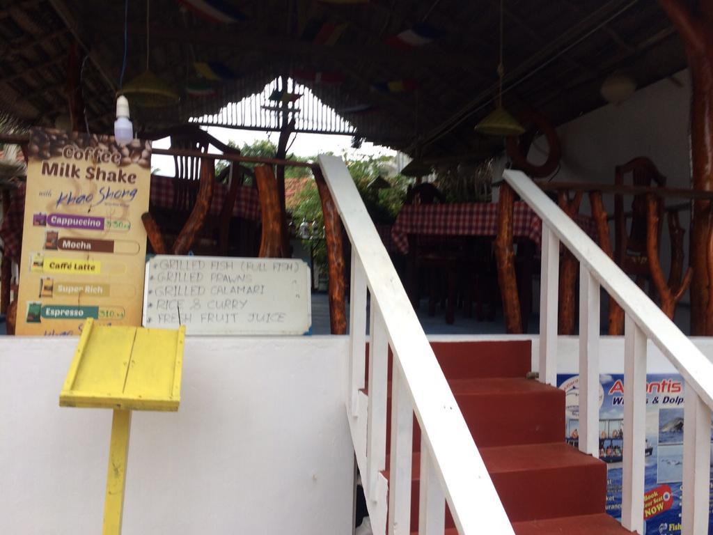 Sea Side Guest House Тангалла Экстерьер фото
