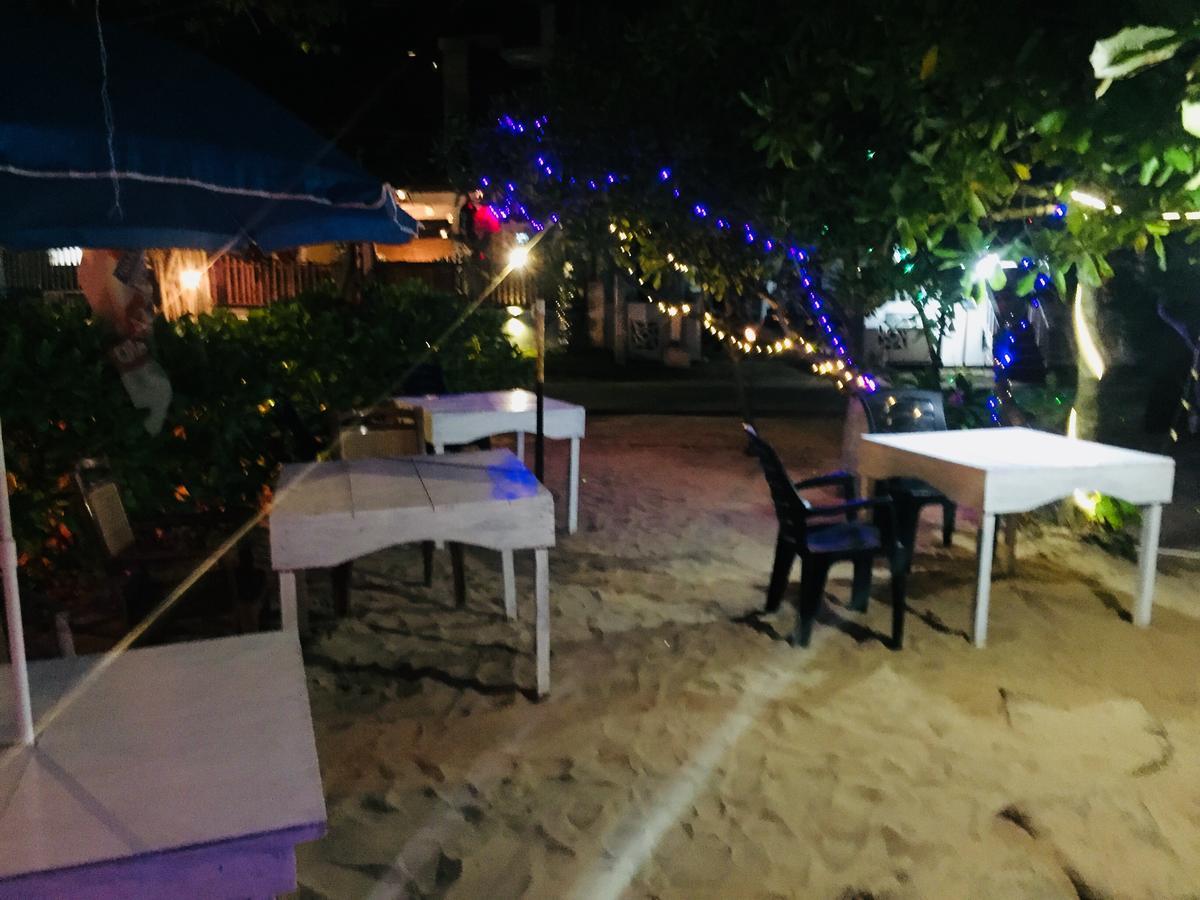 Sea Side Guest House Тангалла Экстерьер фото